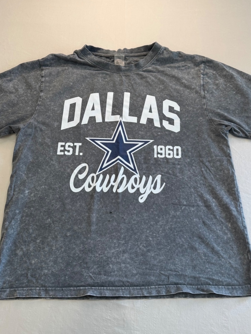 Dallas Cowboys Gameday Couture T-Shirt XL Gray Acid Wash Graphic NFL Football